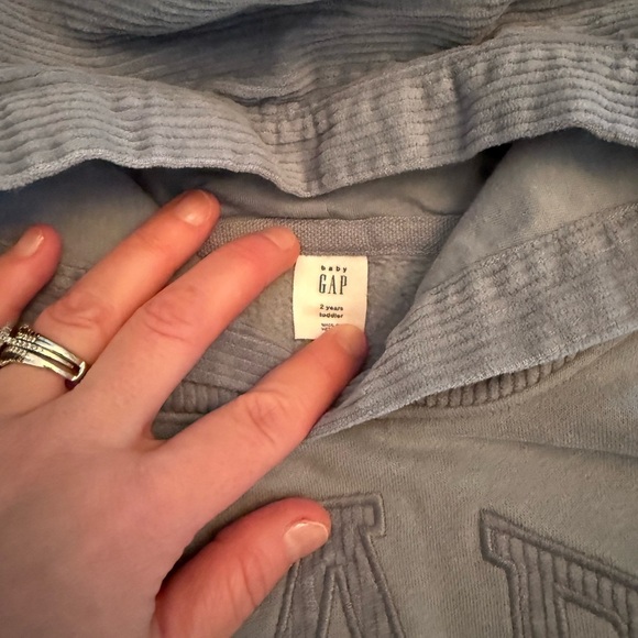 EUC Bundle of GAP Polo and Hoodie - Picture 4 of 6